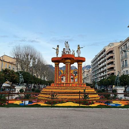 T2 Proche Plage Et Casino Ментона Экстерьер фото