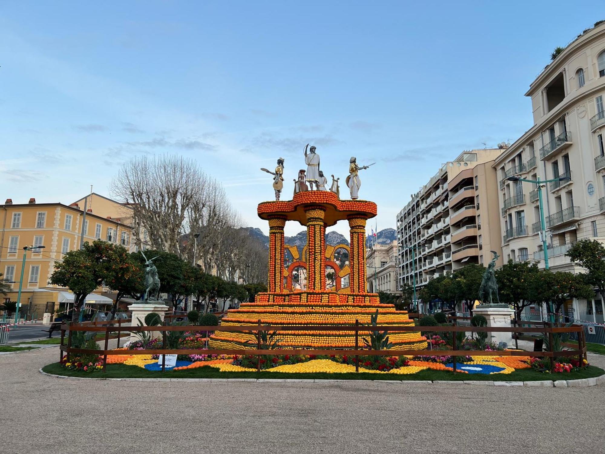 T2 Proche Plage Et Casino Ментона Экстерьер фото