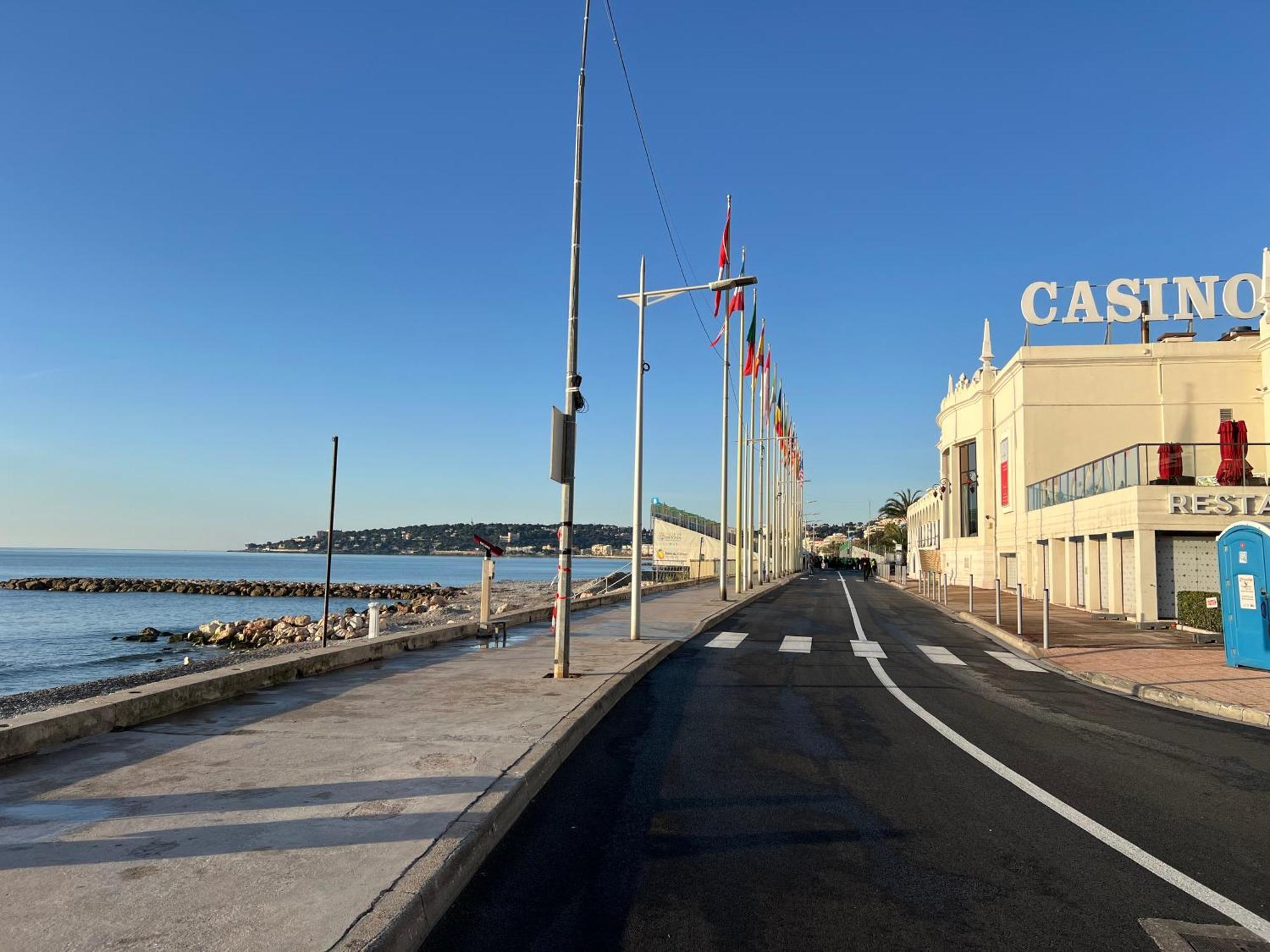 T2 Proche Plage Et Casino Ментона Экстерьер фото